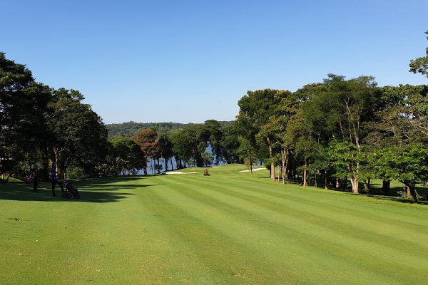 Fairway do Hole 17 em Golf Club Sao Paulo.