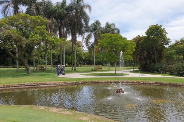 Lago no Campo de Golfe do Sao Paulo Golf Club.