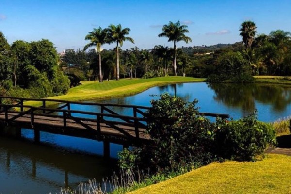 O Sapezal Golf Club de Campinas é administrado pela Associação Paulista de Golfe.