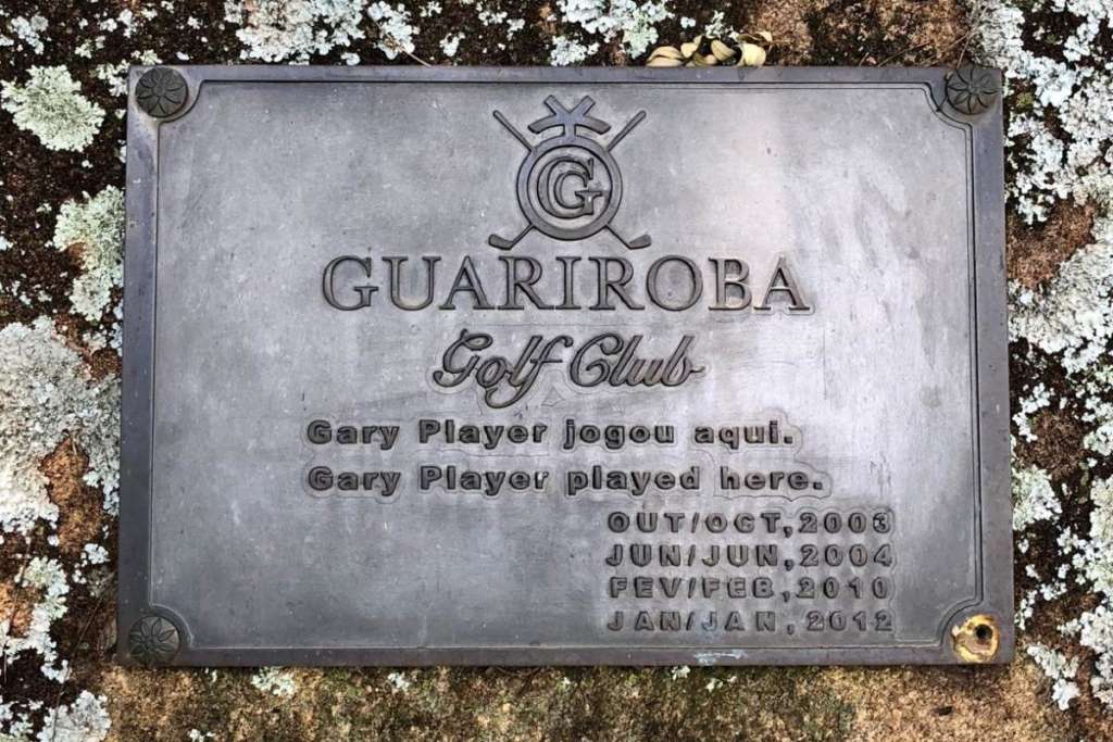 Gary Player placa no Campo de Golfe do Fazenda Guariroba Golf Club.