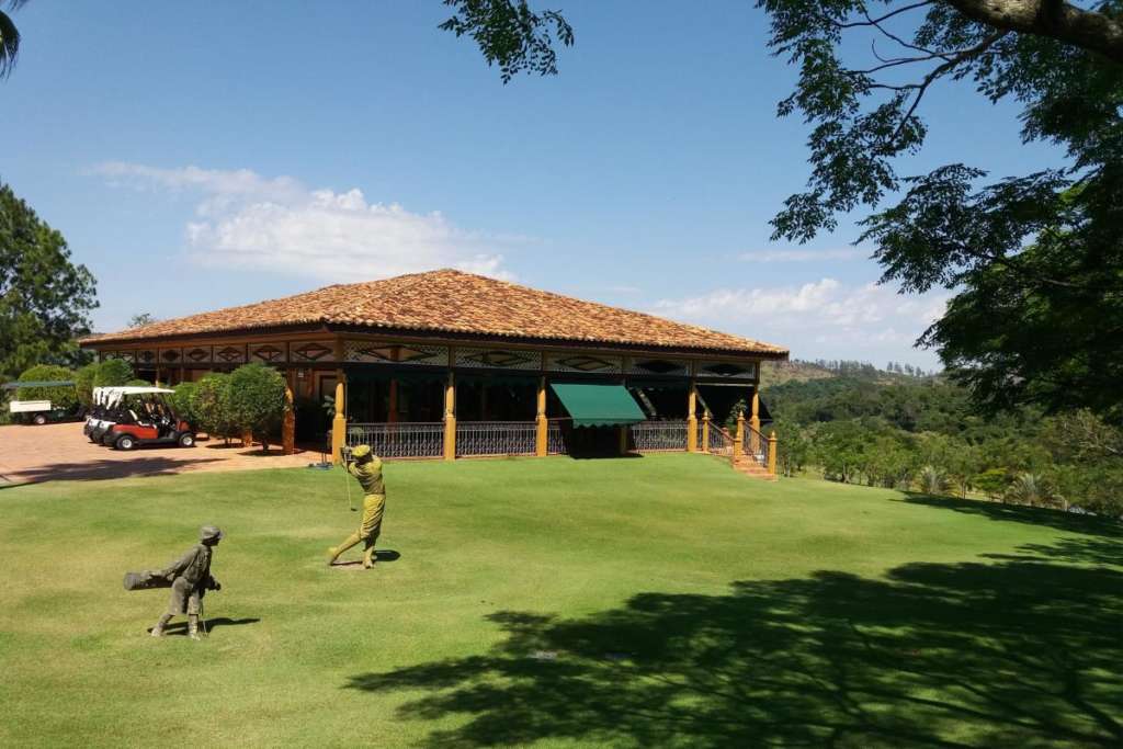 Clubhouse do cCampo de Golfe do Fazenda Guariroba Golf Club perto do Campinas.