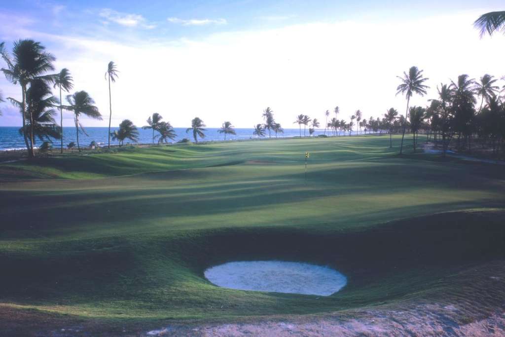 Finale hole no Campo de Golfe do Iberostar Praia Forte Golf Club.