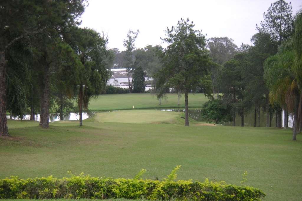 Entrada do Campo de Golfe do International Golf Club 500.