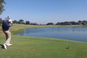 Lado do Campo do Golfe do Fazenda da Grama Country Golf Club em Itupeva.