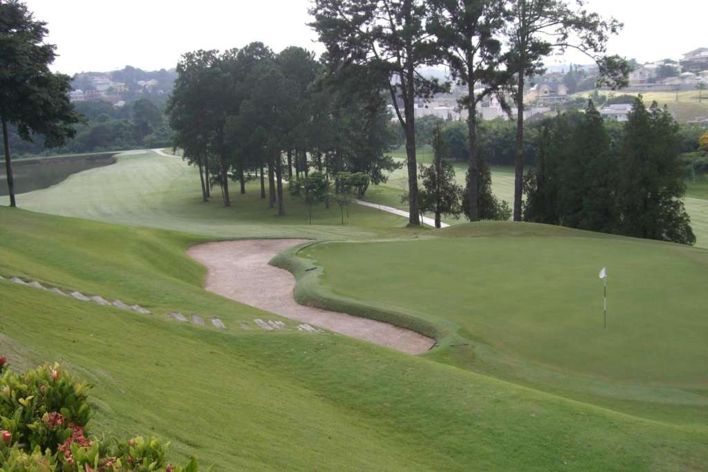 Final hole no Campo de Golfe do Sao Fernando Golf Club em Cotia.